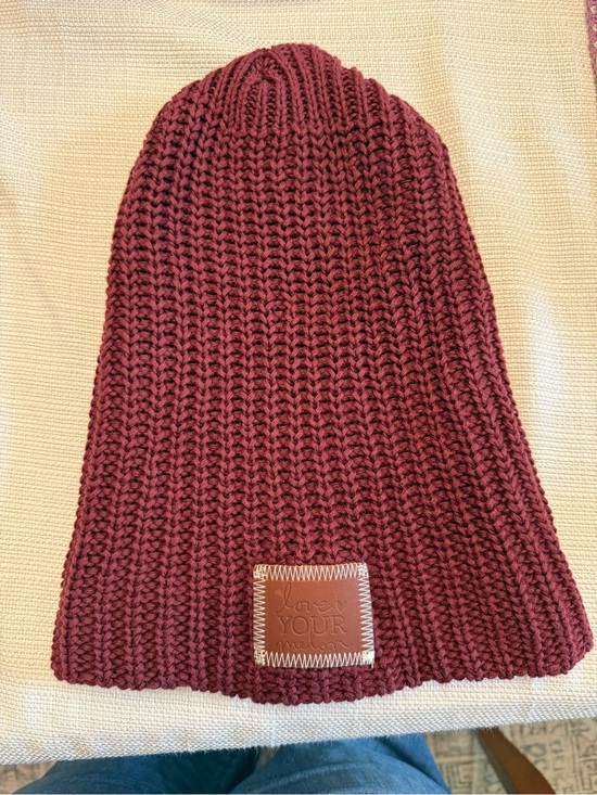 Love Your Melon Accessories - Chunky Knit Beanie with Leather Patch - Burgundy